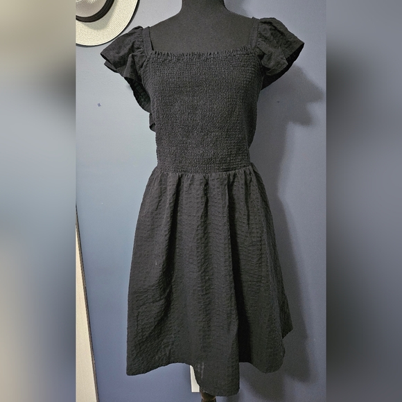 Old Navy Dresses & Skirts - Old Navy Black Flutter Sleeve Mini Dress